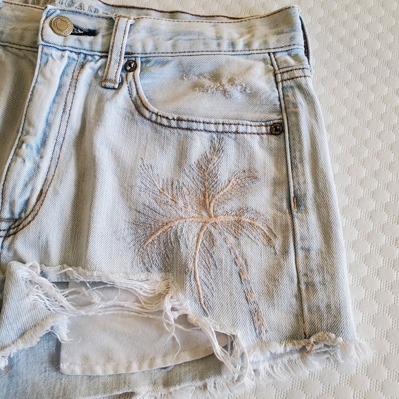 America Eagle Jean‎ Shorts Women 6 Hi Rise Festival Frayed Hem Raw Distress Palm - Picture 4 of 16